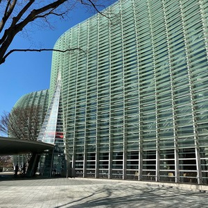 国立新美術館