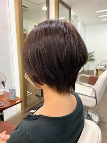 襟足が浮きやすい
