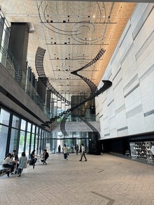 アートに触れられる空間
