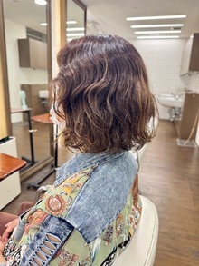 クセ毛を活かしたボブ　