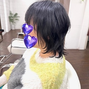 ウルフレイヤーボブに香草カラー色葉　