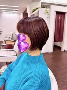 タートルネックに合うショートボブ　