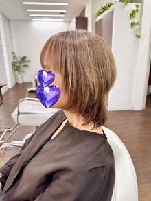 ウルフレイヤーボブにハイライト　