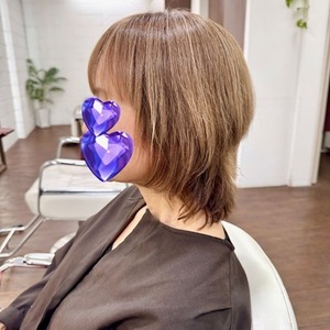 ウルフレイヤーボブにハイライト　