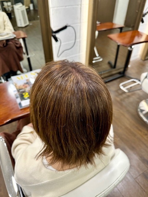 学芸大学 美容室に、Hair Esthe Hi-Deは、あります。学芸大学 美容院に、Hair Esthe Hi-Deはあります。Hair Esthe Hi-Deは目黒区学芸大学駅近くの美容室です。Hair Esthe Hi-Deは、東急東横線沿い駅近くの美容室です。Hair Esthe Hi-Deは、東急東横線沿い駅近くの美容院です。祐天寺美容室近くにも、Hair Esthe Hi-Deはあります。祐天寺美容院近くにも、Hair Esthe Hi-Deはあります。Hair Esthe Hi-Deは目黒区学芸大学駅近くの美容院です。Hair Esthe Hi-Deは目黒区学芸大学駅近くの美容室です。Hair Esthe Hi-Deは髪にやさしく、が綺麗に艶髪になります。Hair Esthe Hi-Deカットがとても上手いです。Hair Esthe Hi-Deは、オシャレです。学芸大　美容院　Hair Esthe Hi-Deは、とても人気があります。学芸大　美容室　Hair Esthe Hi-Deは、40代50代女性に人気があります。得にボブやショートスタイルが得意で、スタイルがより立体的になります。なので立体感カットが、お客様に人気です。切りっぱなしボブやマッシュショートも得意です。カラーも評判よく、ニューアマトラカラーがお客様に高評価です。オーガニックなヘアカラー　香草カラー色葉も人気です。ヘアマニキュアも保湿があり好評です。40代大人女性のお客様が多いです。40代ボブや40代ショートも得意です。50代大人女性も多いです脱白髪染めカラーも好評です。60代大人女性も多いですパーマもとても上手く、　クリープパーマがお客様に高評価クリープパーマしながら、髪は綺麗になります。Hair Esthe Hi-Deは、オープンした2003年からヘッドスパ「クリームバスヘアエステ」を提供しています。ヘッドスパ「クリームバスヘアエステ」は、頭皮の汚れを落とし且つ頭皮の保湿効果もあり髪に栄養を与え、艶々になります。プレミアム髪質改善トリートメントも大好評です。