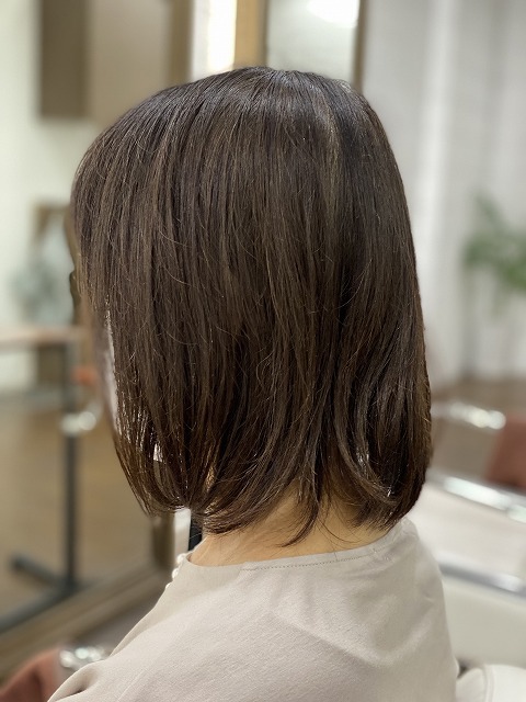 学芸大学美容室にHair Esthe Hi-Deは、あります。学芸大学美容院にも、Hair Esthe Hi-Deはあります。Hair Esthe Hi-Deは目黒区学芸大学駅近くの美容室です。祐天寺美容室近くにも、Hair Esthe Hi-Deはあります。祐天寺美容院にも、Hair Esthe Hi-Deはあります。Hair Esthe Hi-Deは髪にやさしく、が綺麗に艶髪になります。Hair Esthe Hi-Deカットがとても上手いです。得にボブやショートスタイルが得意です。カラーも評判よく、ニューアマトラカラーがお客様に高評価です。オーガニックなヘアカラー　香草カラー色葉も人気です。パーマもとても上手く、　クリープパーマがお客様に高評価クリープパーマしながら、髪は綺麗になります。Hair Esthe Hi-Deは、オープンした2003年からヘッドスパ「クリームバスヘアエステ」を提供しています。ヘッドスパ「クリームバスヘアエステ」は、頭皮の汚れを落とし且つ頭皮の保湿効果もあり髪に栄養を与え、艶々になります。プレミアム髪質改善トリートメントで、「イオンコネクト・トリートメント」も大好評です。コロナ感染対策を万全にしております。新型コロナウイルス感染拡大防止を徹底して、お客様が安心して来店出来るようにしております。お客様同士が接触しないよう、サロン自体を個室的にしています。