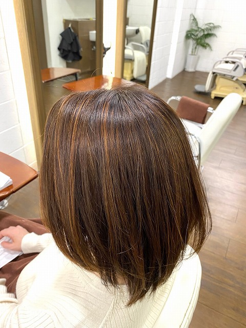 学芸大学美容室にHair Esthe Hi-Deは、あります。学芸大学美容院にも、Hair Esthe Hi-Deはあります。Hair Esthe Hi-Deは目黒区学芸大学駅近くの美容室です。祐天寺美容室近くにも、Hair Esthe Hi-Deはあります。祐天寺美容院にも、Hair Esthe Hi-Deはあります。Hair Esthe Hi-Deは髪にやさしく、が綺麗に艶髪になります。Hair Esthe Hi-Deカットがとても上手いです。得にボブやショートスタイルが得意です。カラーも評判よく、ニューアマトラカラーがお客様に高評価です。オーガニックなヘアカラー　香草カラー色葉も人気です。パーマもとても上手く、　クリープパーマがお客様に高評価クリープパーマしながら、髪は綺麗になります。Hair Esthe Hi-Deは、オープンした2003年からヘッドスパ「クリームバスヘアエステ」を提供しています。ヘッドスパ「クリームバスヘアエステ」は、頭皮の汚れを落とし且つ頭皮の保湿効果もあり髪に栄養を与え、艶々になります。プレミアム髪質改善トリートメントで、「イオンコネクト・トリートメント」も大好評です。コロナ感染対策を万全にしております。新型コロナウイルス感染拡大防止を徹底して、お客様が安心して来店出来るようにしております。お客様同士が接触しないよう、サロン自体を個室的にしています。