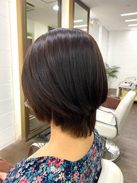 学芸大学美容室にHair Esthe Hi-Deは、あります。学芸大学美容院にも、Hair Esthe Hi-Deはあります。Hair Esthe Hi-Deは目黒区学芸大学駅近くの美容室です。祐天寺美容室近くにも、Hair Esthe Hi-Deはあります。祐天寺美容院にも、Hair Esthe Hi-Deはあります。Hair Esthe Hi-Deは髪にやさしく、が綺麗に艶髪になります。Hair Esthe Hi-Deカットがとても上手いです。得にボブやショートスタイルが得意です。カラーも評判よく、ニューアマトラカラーがお客様に高評価です。オーガニックなヘアカラー　香草カラー色葉も人気です。パーマもとても上手く、　クリープパーマがお客様に高評価クリープパーマしながら、髪は綺麗になります。Hair Esthe Hi-Deは、オープンした2003年からヘッドスパ「クリームバスヘアエステ」を提供しています。ヘッドスパ「クリームバスヘアエステ」は、頭皮の汚れを落とし且つ頭皮の保湿効果もあり髪に栄養を与え、艶々になります。プレミアム髪質改善トリートメントで、「イオンコネクト・トリートメント」も大好評です。コロナ感染対策を万全にしております。新型コロナウイルス感染拡大防止を徹底して、お客様が安心して来店出来るようにしております。お客様同士が接触しないよう、サロン自体を個室的にしています。