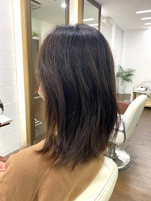 学芸大学美容室にHair Esthe Hi-Deは、あります。学芸大学美容院にも、Hair Esthe Hi-Deはあります。Hair Esthe Hi-Deは目黒区学芸大学駅近くの美容室です。祐天寺美容室近くにも、Hair Esthe Hi-Deはあります。祐天寺美容院にも、Hair Esthe Hi-Deはあります。Hair Esthe Hi-Deは髪にやさしく、が綺麗に艶髪になります。Hair Esthe Hi-Deカットがとても上手いです。得にボブやショートスタイルが得意です。カラーも評判よく、ニューアマトラカラーがお客様に高評価です。オーガニックなヘアカラー　香草カラー色葉も人気です。パーマもとても上手く、　クリープパーマがお客様に高評価クリープパーマしながら、髪は綺麗になります。Hair Esthe Hi-Deは、オープンした2003年からヘッドスパ「クリームバスヘアエステ」を提供しています。ヘッドスパ「クリームバスヘアエステ」は、頭皮の汚れを落とし且つ頭皮の保湿効果もあり髪に栄養を与え、艶々になります。プレミアム髪質改善トリートメントで、「イオンコネクト・トリートメント」も大好評です。コロナ感染対策を万全にしております。新型コロナウイルス感染拡大防止を徹底して、お客様が安心して来店出来るようにしております。お客様同士が接触しないよう、サロン自体を個室的にしています。