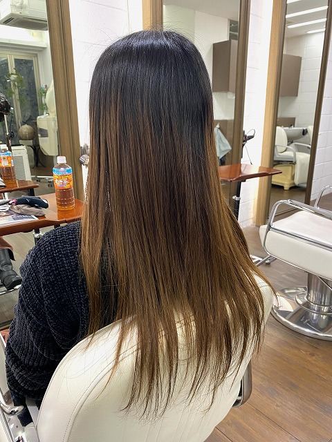 学芸大学美容室にHair Esthe Hi-Deは、あります。学芸大学美容院にも、Hair Esthe Hi-Deはあります。Hair Esthe Hi-Deは目黒区学芸大学駅近くの美容室です。祐天寺美容室近くにも、Hair Esthe Hi-Deはあります。祐天寺美容院にも、Hair Esthe Hi-Deはあります。Hair Esthe Hi-Deは髪にやさしく、が綺麗に艶髪になります。Hair Esthe Hi-Deカットがとても上手いです。得にボブやショートスタイルが得意です。カラーも評判よく、ニューアマトラカラーがお客様に高評価です。オーガニックなヘアカラー　香草カラー色葉も人気です。パーマもとても上手く、　クリープパーマがお客様に高評価クリープパーマしながら、髪は綺麗になります。Hair Esthe Hi-Deは、オープンした2003年からヘッドスパ「クリームバスヘアエステ」を提供しています。ヘッドスパ「クリームバスヘアエステ」は、頭皮の汚れを落とし且つ頭皮の保湿効果もあり髪に栄養を与え、艶々になります。プレミアム髪質改善トリートメントで、「イオンコネクト・トリートメント」も大好評です。コロナ感染対策を万全にしております。新型コロナウイルス感染拡大防止を徹底して、お客様が安心して来店出来るようにしております。お客様同士が接触しないよう、サロン自体を個室的にしています。