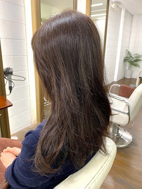 学芸大学美容室にHair Esthe Hi-Deは、あります。学芸大学美容院にも、Hair Esthe Hi-Deはあります。Hair Esthe Hi-Deは目黒区学芸大学駅近くの美容室です。祐天寺美容室近くにも、Hair Esthe Hi-Deはあります。祐天寺美容院にも、Hair Esthe Hi-Deはあります。Hair Esthe Hi-Deは髪にやさしく、が綺麗に艶髪になります。Hair Esthe Hi-Deカットがとても上手いです。得にボブやショートスタイルが得意です。カラーも評判よく、ニューアマトラカラーがお客様に高評価です。オーガニックなヘアカラー　香草カラー色葉も人気です。パーマもとても上手く、　クリープパーマがお客様に高評価クリープパーマしながら、髪は綺麗になります。Hair Esthe Hi-Deは、オープンした2003年からヘッドスパ「クリームバスヘアエステ」を提供しています。ヘッドスパ「クリームバスヘアエステ」は、頭皮の汚れを落とし且つ頭皮の保湿効果もあり髪に栄養を与え、艶々になります。プレミアム髪質改善トリートメントで、「イオンコネクト・トリートメント」も大好評です。コロナ感染対策を万全にしております。新型コロナウイルス感染拡大防止を徹底して、お客様が安心して来店出来るようにしております。お客様同士が接触しないよう、サロン自体を個室的にしています。