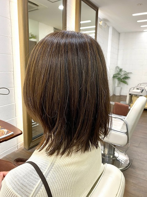 学芸大学美容室に,Hair Esthe Hi-Deはあります。学芸大学美容院にも、Hair Esthe Hi-Deはあります。Hair Esthe Hi-Deは目黒区学芸大学駅近くの美容室です。祐天寺美容室近くにも、Hair Esthe Hi-Deはあります。祐天寺美容院にも、Hair Esthe Hi-Deはあります。Hair Esthe Hi-Deは髪にやさしく、が綺麗に艶髪になります。Hair Esthe Hi-Deカットがとても上手いです。得にボブやショートスタイルが得意です。カラーも評判よく、ニューアマトラカラーがお客様に高評価です。オーガニックなヘアカラー　香草カラー色葉も人気です。パーマもとても上手く、　クリープパーマがお客様に高評価クリープパーマしながら、髪は綺麗になります。Hair Esthe Hi-Deは、オープンした2003年からヘッドスパ「クリームバスヘアエステ」を提供しています。ヘッドスパ「クリームバスヘアエステ」は、頭皮の汚れを落とし且つ頭皮の保湿効果もあり髪に栄養を与え、艶々になります。プレミアム髪質改善トリートメントで、「イオンコネクト・トリートメント」も大好評です。コロナ感染対策を万全にしております。新型コロナウイルス感染拡大防止を徹底して、お客様が安心して来店出来るようにしております。お客様同士が接触しないよう、サロン自体を個室的にしています。