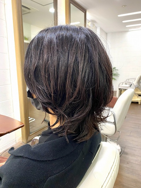 学芸大学美容室に,Hair Esthe Hi-Deはあります。学芸大学美容院にも、Hair Esthe Hi-Deはあります。Hair Esthe Hi-Deは目黒区学芸大学駅近くの美容室です。祐天寺美容室近くにも、Hair Esthe Hi-Deはあります。祐天寺美容院にも、Hair Esthe Hi-Deはあります。Hair Esthe Hi-Deは髪にやさしく、が綺麗に艶髪になります。Hair Esthe Hi-Deカットがとても上手いです。得にボブやショートスタイルが得意です。カラーも評判よく、ニューアマトラカラーがお客様に高評価です。オーガニックなヘアカラー　香草カラー色葉も人気です。パーマもとても上手く、　クリープパーマがお客様に高評価クリープパーマしながら、髪は綺麗になります。Hair Esthe Hi-Deは、オープンした2003年からヘッドスパ「クリームバスヘアエステ」を提供しています。ヘッドスパ「クリームバスヘアエステ」は、頭皮の汚れを落とし且つ頭皮の保湿効果もあり髪に栄養を与え、艶々になります。プレミアム髪質改善トリートメントで、「イオンコネクト・トリートメント」も大好評です。コロナ感染対策を万全にしております。新型コロナウイルス感染拡大防止を徹底して、お客様が安心して来店出来るようにしております。お客様同士が接触しないよう、サロン自体を個室的にしています。