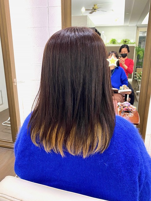 学芸大学美容室に,Hair Esthe Hi-Deはあります。学芸大学美容院にも、Hair Esthe Hi-Deはあります。Hair Esthe Hi-Deは目黒区学芸大学駅近くの美容室です。祐天寺美容室近くにも、Hair Esthe Hi-Deはあります。祐天寺美容院にも、Hair Esthe Hi-Deはあります。Hair Esthe Hi-Deは髪にやさしく、が綺麗に艶髪になります。Hair Esthe Hi-Deカットがとても上手いです。得にボブやショートスタイルが得意です。カラーも評判よく、ニューアマトラカラーがお客様に高評価です。オーガニックなヘアカラー　香草カラー色葉も人気です。パーマもとても上手く、　クリープパーマがお客様に高評価クリープパーマしながら、髪は綺麗になります。Hair Esthe Hi-Deは、オープンした2003年からヘッドスパ「クリームバスヘアエステ」を提供しています。ヘッドスパ「クリームバスヘアエステ」は、頭皮の汚れを落とし且つ頭皮の保湿効果もあり髪に栄養を与え、艶々になります。プレミアム髪質改善トリートメントで、「イオンコネクト・トリートメント」も大好評です。コロナ感染対策を万全にしております。新型コロナウイルス感染拡大防止を徹底して、お客様が安心して来店出来るようにしております。お客様同士が接触しないよう、サロン自体を個室的にしています。