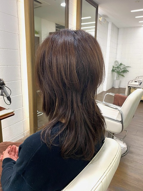 学芸大学美容室に,Hair Esthe Hi-Deはあります。学芸大学美容院にも、Hair Esthe Hi-Deはあります。Hair Esthe Hi-Deは目黒区学芸大学駅近くの美容室です。祐天寺美容室近くにも、Hair Esthe Hi-Deはあります。祐天寺美容院にも、Hair Esthe Hi-Deはあります。Hair Esthe Hi-Deは髪にやさしく、が綺麗に艶髪になります。Hair Esthe Hi-Deカットがとても上手いです。得にボブやショートスタイルが得意です。カラーも評判よく、ニューアマトラカラーがお客様に高評価です。オーガニックなヘアカラー　香草カラー色葉も人気です。パーマもとても上手く、　クリープパーマがお客様に高評価クリープパーマしながら、髪は綺麗になります。Hair Esthe Hi-Deは、オープンした2003年からヘッドスパ「クリームバスヘアエステ」を提供しています。ヘッドスパ「クリームバスヘアエステ」は、頭皮の汚れを落とし且つ頭皮の保湿効果もあり髪に栄養を与え、艶々になります。プレミアム髪質改善トリートメントで、「イオンコネクト・トリートメント」も大好評です。コロナ感染対策を万全にしております。新型コロナウイルス感染拡大防止を徹底して、お客様が安心して来店出来るようにしております。お客様同士が接触しないよう、サロン自体を個室的にしています。