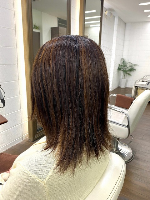 学芸大学美容室に,Hair Esthe Hi-Deはあります。学芸大学美容院にも、Hair Esthe Hi-Deはあります。Hair Esthe Hi-Deは目黒区学芸大学駅近くの美容室です。祐天寺美容室近くにも、Hair Esthe Hi-Deはあります。祐天寺美容院にも、Hair Esthe Hi-Deはあります。Hair Esthe Hi-Deは髪にやさしく、が綺麗に艶髪になります。Hair Esthe Hi-Deカットがとても上手いです。得にボブやショートスタイルが得意です。カラーも評判よく、ニューアマトラカラーがお客様に高評価です。オーガニックなヘアカラー　香草カラー色葉も人気です。パーマもとても上手く、　クリープパーマがお客様に高評価クリープパーマしながら、髪は綺麗になります。Hair Esthe Hi-Deは、オープンした2003年からヘッドスパ「クリームバスヘアエステ」を提供しています。ヘッドスパ「クリームバスヘアエステ」は、頭皮の汚れを落とし且つ頭皮の保湿効果もあり髪に栄養を与え、艶々になります。プレミアム髪質改善トリートメントで、「イオンコネクト・トリートメント」も大好評です。コロナ感染対策を万全にしております。新型コロナウイルス感染拡大防止を徹底して、お客様が安心して来店出来るようにしております。お客様同士が接触しないよう、サロン自体を個室的にしています。