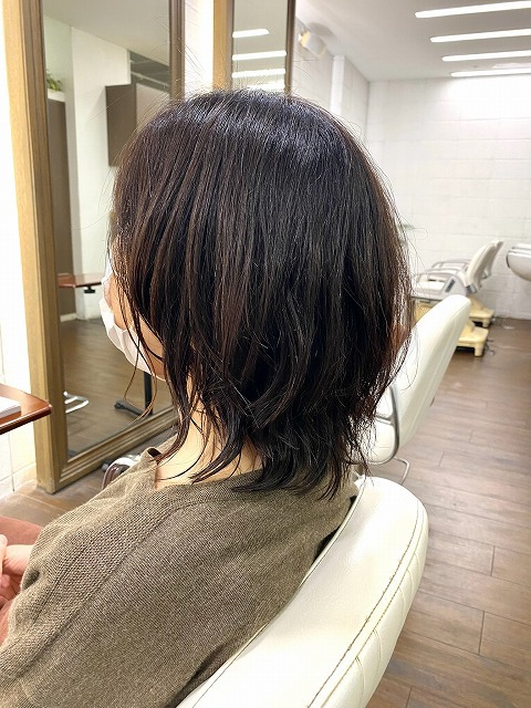 学芸大学美容室に,Hair Esthe Hi-Deはあります。学芸大学美容院にも、Hair Esthe Hi-Deはあります。Hair Esthe Hi-Deは目黒区学芸大学駅近くの美容室です。祐天寺美容室近くにも、Hair Esthe Hi-Deはあります。祐天寺美容院にも、Hair Esthe Hi-Deはあります。Hair Esthe Hi-Deは髪にやさしく、が綺麗に艶髪になります。Hair Esthe Hi-Deカットがとても上手いです。得にボブやショートスタイルが得意です。カラーも評判よく、ニューアマトラカラーがお客様に高評価です。オーガニックなヘアカラー　香草カラー色葉も人気です。パーマもとても上手く、　クリープパーマがお客様に高評価クリープパーマしながら、髪は綺麗になります。Hair Esthe Hi-Deは、オープンした2003年からヘッドスパ「クリームバスヘアエステ」を提供しています。ヘッドスパ「クリームバスヘアエステ」は、頭皮の汚れを落とし且つ頭皮の保湿効果もあり髪に栄養を与え、艶々になります。プレミアム髪質改善トリートメントで、「イオンコネクト・トリートメント」も大好評です。コロナ感染対策を万全にしております。新型コロナウイルス感染拡大防止を徹底して、お客様が安心して来店出来るようにしております。お客様同士が接触しないよう、サロン自体を個室的にしています。