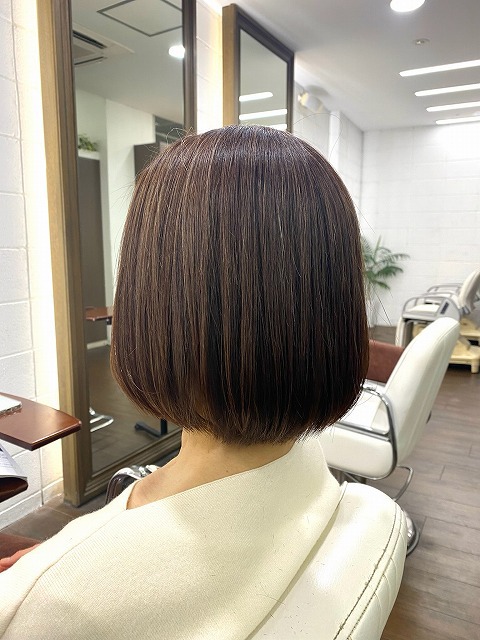 学芸大学美容室に,Hair Esthe Hi-Deはあります。学芸大学美容院にも、Hair Esthe Hi-Deはあります。Hair Esthe Hi-Deは目黒区学芸大学駅近くの美容室です。祐天寺美容室近くにも、Hair Esthe Hi-Deはあります。祐天寺美容院にも、Hair Esthe Hi-Deはあります。Hair Esthe Hi-Deは髪にやさしく、が綺麗に艶髪になります。Hair Esthe Hi-Deカットがとても上手いです。得にボブやショートスタイルが得意です。カラーも評判よく、ニューアマトラカラーがお客様に高評価です。オーガニックなヘアカラー　香草カラー色葉も人気です。パーマもとても上手く、　クリープパーマがお客様に高評価クリープパーマしながら、髪は綺麗になります。Hair Esthe Hi-Deは、オープンした2003年からヘッドスパ「クリームバスヘアエステ」を提供しています。ヘッドスパ「クリームバスヘアエステ」は、頭皮の汚れを落とし且つ頭皮の保湿効果もあり髪に栄養を与え、艶々になります。プレミアム髪質改善トリートメントで、「イオンコネクト・トリートメント」も大好評です。コロナ感染対策を万全にしております。新型コロナウイルス感染拡大防止を徹底して、お客様が安心して来店出来るようにしております。お客様同士が接触しないよう、サロン自体を個室的にしています。