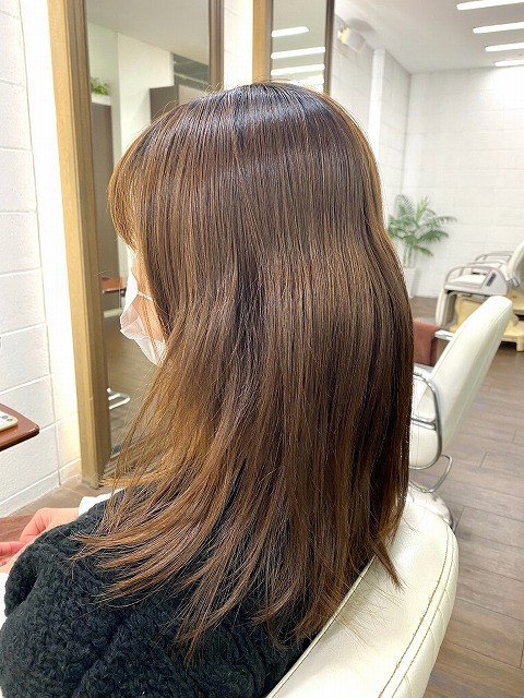 学芸大学美容室に,Hair Esthe Hi-Deはあります。学芸大学美容院にも、Hair Esthe Hi-Deはあります。Hair Esthe Hi-Deは目黒区学芸大学駅近くの美容室です。祐天寺美容室近くにも、Hair Esthe Hi-Deはあります。祐天寺美容院にも、Hair Esthe Hi-Deはあります。Hair Esthe Hi-Deは髪にやさしく、が綺麗に艶髪になります。Hair Esthe Hi-Deカットがとても上手いです。得にボブやショートスタイルが得意です。カラーも評判よく、ニューアマトラカラーがお客様に高評価です。オーガニックなヘアカラー　香草カラー色葉も人気です。パーマもとても上手く、　クリープパーマがお客様に高評価クリープパーマしながら、髪は綺麗になります。Hair Esthe Hi-Deは、オープンした2003年からヘッドスパ「クリームバスヘアエステ」を提供しています。ヘッドスパ「クリームバスヘアエステ」は、頭皮の汚れを落とし且つ頭皮の保湿効果もあり髪に栄養を与え、艶々になります。プレミアム髪質改善トリートメントで、「イオンコネクト・トリートメント」も大好評です。コロナ感染対策を万全にしております。新型コロナウイルス感染拡大防止を徹底して、お客様が安心して来店出来るようにしております。お客様同士が接触しないよう、サロン自体を個室的にしています。