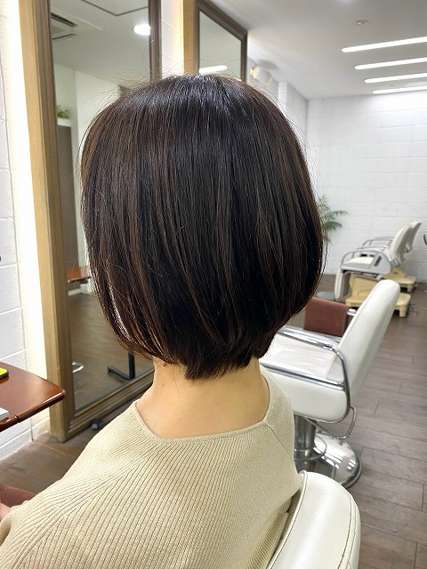 学芸大学美容室に,Hair Esthe Hi-Deはあります。学芸大学美容院にも、Hair Esthe Hi-Deはあります。Hair Esthe Hi-Deは目黒区学芸大学駅近くの美容室です。祐天寺美容室近くにも、Hair Esthe Hi-Deはあります。祐天寺美容院にも、Hair Esthe Hi-Deはあります。Hair Esthe Hi-Deは髪にやさしく、が綺麗に艶髪になります。Hair Esthe Hi-Deカットがとても上手いです。得にボブやショートスタイルが得意です。カラーも評判よく、ニューアマトラカラーがお客様に高評価です。オーガニックなヘアカラー　香草カラー色葉も人気です。パーマもとても上手く、　クリープパーマがお客様に高評価クリープパーマしながら、髪は綺麗になります。Hair Esthe Hi-Deは、オープンした2003年からヘッドスパ「クリームバスヘアエステ」を提供しています。ヘッドスパ「クリームバスヘアエステ」は、頭皮の汚れを落とし且つ頭皮の保湿効果もあり髪に栄養を与え、艶々になります。プレミアム髪質改善トリートメントで、「イオンコネクト・トリートメント」も大好評です。コロナ感染対策を万全にしております。新型コロナウイルス感染拡大防止を徹底して、お客様が安心して来店出来るようにしております。お客様同士が接触しないよう、サロン自体を個室的にしています。