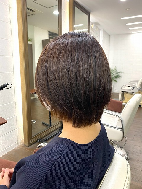 学芸大学美容室に,Hair Esthe Hi-Deはあります。学芸大学美容院にも、Hair Esthe Hi-Deはあります。Hair Esthe Hi-Deは目黒区学芸大学駅近くの美容室です。祐天寺美容室近くにも、Hair Esthe Hi-Deはあります。祐天寺美容院にも、Hair Esthe Hi-Deはあります。Hair Esthe Hi-Deは髪にやさしく、が綺麗に艶髪になります。Hair Esthe Hi-Deカットがとても上手いです。得にボブやショートスタイルが得意です。カラーも評判よく、ニューアマトラカラーがお客様に高評価です。オーガニックなヘアカラー　香草カラー色葉も人気です。パーマもとても上手く、　クリープパーマがお客様に高評価クリープパーマしながら、髪は綺麗になります。Hair Esthe Hi-Deは、オープンした2003年からヘッドスパ「クリームバスヘアエステ」を提供しています。ヘッドスパ「クリームバスヘアエステ」は、頭皮の汚れを落とし且つ頭皮の保湿効果もあり髪に栄養を与え、艶々になります。プレミアム髪質改善トリートメントで、「イオンコネクト・トリートメント」も大好評です。コロナ感染対策を万全にしております。新型コロナウイルス感染拡大防止を徹底して、お客様が安心して来店出来るようにしております。お客様同士が接触しないよう、サロン自体を個室的にしています。