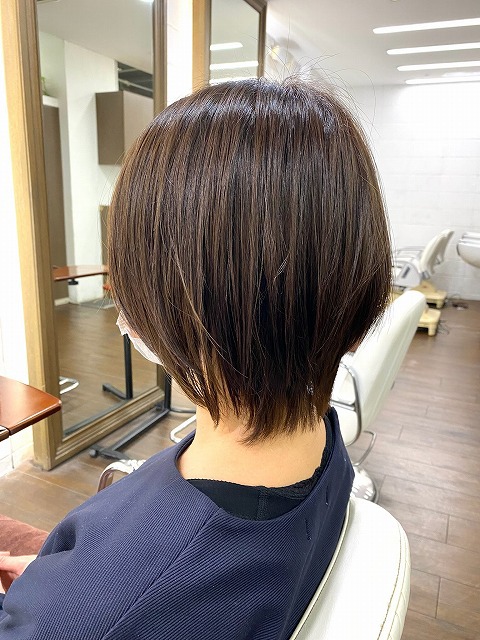 学芸大学美容室にHair Esthe Hi-Deは、あります。学芸大学美容院にも、Hair Esthe Hi-Deはあります。Hair Esthe Hi-Deは目黒区学芸大学駅近くの美容室です。祐天寺美容室近くにも、Hair Esthe Hi-Deはあります。祐天寺美容院にも、Hair Esthe Hi-Deはあります。Hair Esthe Hi-Deは髪にやさしく、が綺麗に艶髪になります。Hair Esthe Hi-Deカットがとても上手いです。得にボブやショートスタイルが得意です。カラーも評判よく、ニューアマトラカラーがお客様に高評価です。オーガニックなヘアカラー　香草カラー色葉も人気です。パーマもとても上手く、　クリープパーマがお客様に高評価クリープパーマしながら、髪は綺麗になります。Hair Esthe Hi-Deは、オープンした2003年からヘッドスパ「クリームバスヘアエステ」を提供しています。ヘッドスパ「クリームバスヘアエステ」は、頭皮の汚れを落とし且つ頭皮の保湿効果もあり髪に栄養を与え、艶々になります。プレミアム髪質改善トリートメントで、「イオンコネクト・トリートメント」も大好評です。コロナ感染対策を万全にしております。新型コロナウイルス感染拡大防止を徹底して、お客様が安心して来店出来るようにしております。お客様同士が接触しないよう、サロン自体を個室的にしています。