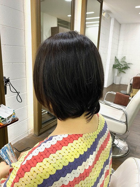 学芸大学美容室にHair Esthe Hi-Deは、あります。学芸大学美容院にも、Hair Esthe Hi-Deはあります。Hair Esthe Hi-Deは目黒区学芸大学駅近くの美容室です。祐天寺美容室近くにも、Hair Esthe Hi-Deはあります。祐天寺美容院にも、Hair Esthe Hi-Deはあります。Hair Esthe Hi-Deは髪にやさしく、が綺麗に艶髪になります。Hair Esthe Hi-Deカットがとても上手いです。得にボブやショートスタイルが得意です。カラーも評判よく、ニューアマトラカラーがお客様に高評価です。オーガニックなヘアカラー　香草カラー色葉も人気です。パーマもとても上手く、　クリープパーマがお客様に高評価クリープパーマしながら、髪は綺麗になります。Hair Esthe Hi-Deは、オープンした2003年からヘッドスパ「クリームバスヘアエステ」を提供しています。ヘッドスパ「クリームバスヘアエステ」は、頭皮の汚れを落とし且つ頭皮の保湿効果もあり髪に栄養を与え、艶々になります。プレミアム髪質改善トリートメントで、「イオンコネクト・トリートメント」も大好評です。コロナ感染対策を万全にしております。新型コロナウイルス感染拡大防止を徹底して、お客様が安心して来店出来るようにしております。お客様同士が接触しないよう、サロン自体を個室的にしています。