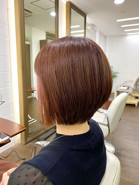 学芸大学美容室にHair Esthe Hi-Deは、あります。学芸大学美容院にも、Hair Esthe Hi-Deはあります。Hair Esthe Hi-Deは目黒区学芸大学駅近くの美容室です。祐天寺美容室近くにも、Hair Esthe Hi-Deはあります。祐天寺美容院にも、Hair Esthe Hi-Deはあります。Hair Esthe Hi-Deは髪にやさしく、が綺麗に艶髪になります。Hair Esthe Hi-Deカットがとても上手いです。得にボブやショートスタイルが得意です。カラーも評判よく、ニューアマトラカラーがお客様に高評価です。オーガニックなヘアカラー　香草カラー色葉も人気です。パーマもとても上手く、　クリープパーマがお客様に高評価クリープパーマしながら、髪は綺麗になります。Hair Esthe Hi-Deは、オープンした2003年からヘッドスパ「クリームバスヘアエステ」を提供しています。ヘッドスパ「クリームバスヘアエステ」は、頭皮の汚れを落とし且つ頭皮の保湿効果もあり髪に栄養を与え、艶々になります。プレミアム髪質改善トリートメントで、「イオンコネクト・トリートメント」も大好評です。コロナ感染対策を万全にしております。新型コロナウイルス感染拡大防止を徹底して、お客様が安心して来店出来るようにしております。お客様同士が接触しないよう、サロン自体を個室的にしています。