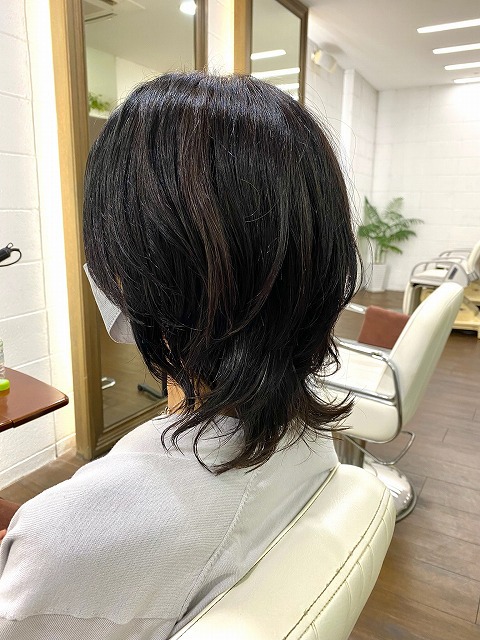 学芸大学美容室にHair Esthe Hi-Deは、あります。学芸大学美容院にも、Hair Esthe Hi-Deはあります。Hair Esthe Hi-Deは目黒区学芸大学駅近くの美容室です。祐天寺美容室近くにも、Hair Esthe Hi-Deはあります。祐天寺美容院にも、Hair Esthe Hi-Deはあります。Hair Esthe Hi-Deは髪にやさしく、が綺麗に艶髪になります。Hair Esthe Hi-Deカットがとても上手いです。得にボブやショートスタイルが得意です。カラーも評判よく、ニューアマトラカラーがお客様に高評価です。オーガニックなヘアカラー　香草カラー色葉も人気です。パーマもとても上手く、　クリープパーマがお客様に高評価クリープパーマしながら、髪は綺麗になります。Hair Esthe Hi-Deは、オープンした2003年からヘッドスパ「クリームバスヘアエステ」を提供しています。ヘッドスパ「クリームバスヘアエステ」は、頭皮の汚れを落とし且つ頭皮の保湿効果もあり髪に栄養を与え、艶々になります。プレミアム髪質改善トリートメントで、「イオンコネクト・トリートメント」も大好評です。コロナ感染対策を万全にしております。新型コロナウイルス感染拡大防止を徹底して、お客様が安心して来店出来るようにしております。お客様同士が接触しないよう、サロン自体を個室的にしています。