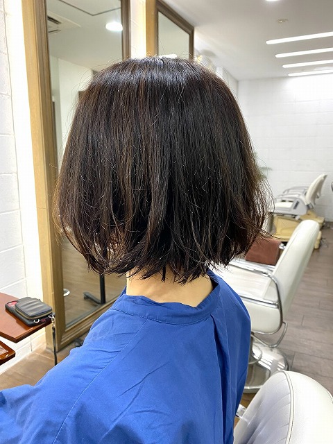 学芸大学美容室にHair Esthe Hi-Deは、あります。学芸大学美容院にも、Hair Esthe Hi-Deはあります。Hair Esthe Hi-Deは目黒区学芸大学駅近くの美容室です。祐天寺美容室近くにも、Hair Esthe Hi-Deはあります。祐天寺美容院にも、Hair Esthe Hi-Deはあります。Hair Esthe Hi-Deは髪にやさしく、が綺麗に艶髪になります。Hair Esthe Hi-Deカットがとても上手いです。得にボブやショートスタイルが得意です。カラーも評判よく、ニューアマトラカラーがお客様に高評価です。オーガニックなヘアカラー　香草カラー色葉も人気です。パーマもとても上手く、　クリープパーマがお客様に高評価クリープパーマしながら、髪は綺麗になります。Hair Esthe Hi-Deは、オープンした2003年からヘッドスパ「クリームバスヘアエステ」を提供しています。ヘッドスパ「クリームバスヘアエステ」は、頭皮の汚れを落とし且つ頭皮の保湿効果もあり髪に栄養を与え、艶々になります。プレミアム髪質改善トリートメントで、「イオンコネクト・トリートメント」も大好評です。コロナ感染対策を万全にしております。新型コロナウイルス感染拡大防止を徹底して、お客様が安心して来店出来るようにしております。お客様同士が接触しないよう、サロン自体を個室的にしています。