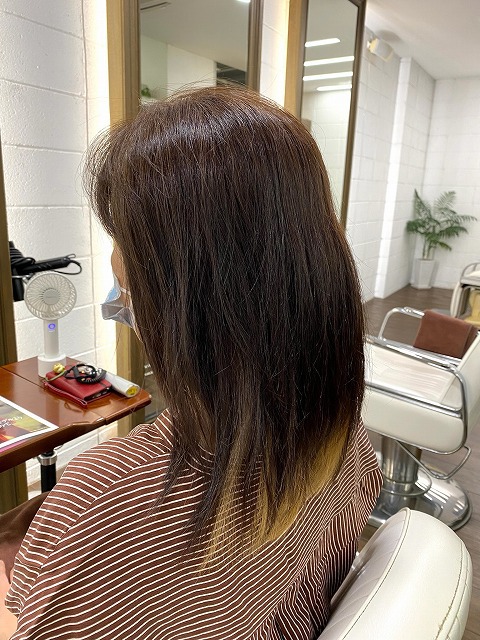 学芸大学美容室にHair Esthe Hi-Deは、あります。学芸大学美容院にも、Hair Esthe Hi-Deはあります。Hair Esthe Hi-Deは目黒区学芸大学駅近くの美容室です。祐天寺美容室近くにも、Hair Esthe Hi-Deはあります。祐天寺美容院にも、Hair Esthe Hi-Deはあります。Hair Esthe Hi-Deは髪にやさしく、が綺麗に艶髪になります。Hair Esthe Hi-Deカットがとても上手いです。得にボブやショートスタイルが得意です。カラーも評判よく、ニューアマトラカラーがお客様に高評価です。オーガニックなヘアカラー　香草カラー色葉も人気です。パーマもとても上手く、　クリープパーマがお客様に高評価クリープパーマしながら、髪は綺麗になります。Hair Esthe Hi-Deは、オープンした2003年からヘッドスパ「クリームバスヘアエステ」を提供しています。ヘッドスパ「クリームバスヘアエステ」は、頭皮の汚れを落とし且つ頭皮の保湿効果もあり髪に栄養を与え、艶々になります。プレミアム髪質改善トリートメントで、「イオンコネクト・トリートメント」も大好評です。コロナ感染対策を万全にしております。新型コロナウイルス感染拡大防止を徹底して、お客様が安心して来店出来るようにしております。お客様同士が接触しないよう、サロン自体を個室的にしています。