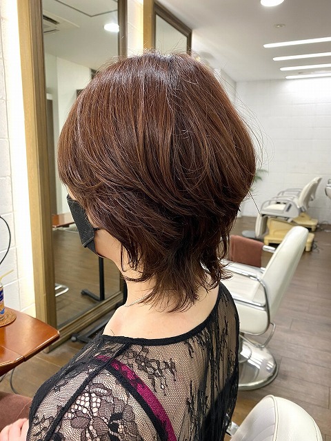 学芸大学美容室にHair Esthe Hi-Deは、あります。学芸大学美容院にも、Hair Esthe Hi-Deはあります。Hair Esthe Hi-Deは目黒区学芸大学駅近くの美容室です。祐天寺美容室近くにも、Hair Esthe Hi-Deはあります。祐天寺美容院にも、Hair Esthe Hi-Deはあります。Hair Esthe Hi-Deは髪にやさしく、が綺麗に艶髪になります。Hair Esthe Hi-Deカットがとても上手いです。得にボブやショートスタイルが得意です。カラーも評判よく、ニューアマトラカラーがお客様に高評価です。オーガニックなヘアカラー　香草カラー色葉も人気です。パーマもとても上手く、　クリープパーマがお客様に高評価クリープパーマしながら、髪は綺麗になります。Hair Esthe Hi-Deは、オープンした2003年からヘッドスパ「クリームバスヘアエステ」を提供しています。ヘッドスパ「クリームバスヘアエステ」は、頭皮の汚れを落とし且つ頭皮の保湿効果もあり髪に栄養を与え、艶々になります。プレミアム髪質改善トリートメントで、「イオンコネクト・トリートメント」も大好評です。コロナ感染対策を万全にしております。新型コロナウイルス感染拡大防止を徹底して、お客様が安心して来店出来るようにしております。お客様同士が接触しないよう、サロン自体を個室的にしています。