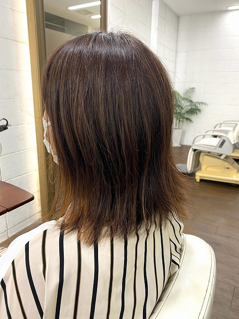 学芸大学美容室にHair Esthe Hi-Deは、あります。学芸大学美容院にも、Hair Esthe Hi-Deはあります。Hair Esthe Hi-Deは目黒区学芸大学駅近くの美容室です。祐天寺美容室近くにも、Hair Esthe Hi-Deはあります。祐天寺美容院にも、Hair Esthe Hi-Deはあります。Hair Esthe Hi-Deは髪にやさしく、が綺麗に艶髪になります。Hair Esthe Hi-Deカットがとても上手いです。得にボブやショートスタイルが得意です。カラーも評判よく、ニューアマトラカラーがお客様に高評価です。オーガニックなヘアカラー　香草カラー色葉も人気です。パーマもとても上手く、　クリープパーマがお客様に高評価クリープパーマしながら、髪は綺麗になります。Hair Esthe Hi-Deは、オープンした2003年からヘッドスパ「クリームバスヘアエステ」を提供しています。ヘッドスパ「クリームバスヘアエステ」は、頭皮の汚れを落とし且つ頭皮の保湿効果もあり髪に栄養を与え、艶々になります。プレミアム髪質改善トリートメントで、「イオンコネクト・トリートメント」も大好評です。コロナ感染対策を万全にしております。新型コロナウイルス感染拡大防止を徹底して、お客様が安心して来店出来るようにしております。お客様同士が接触しないよう、サロン自体を個室的にしています。