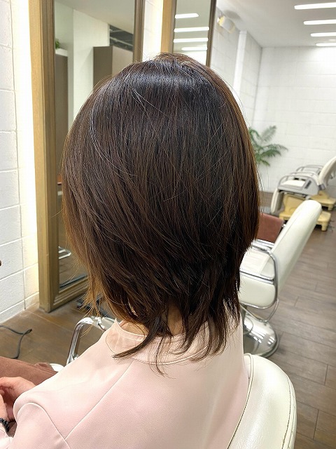 学芸大学美容室に、Hair Esthe Hi-Deは、あります。学芸大学美容院に、Hair Esthe Hi-Deはあります。Hair Esthe Hi-Deは目黒区学芸大学駅近くの美容室です。祐天寺美容室近くにも、Hair Esthe Hi-Deはあります。祐天寺美容院近くにも、Hair Esthe Hi-Deはあります。Hair Esthe Hi-Deは目黒区学芸大学駅近くの美容院です。Hair Esthe Hi-Deは髪にやさしく、が綺麗に艶髪になります。Hair Esthe Hi-Deカットがとても上手いです。得にボブやショートスタイルが得意で、スタイルがより立体的になります。なので立体感カットが、お客様に人気です。切りっぱなしボブやマッシュショートも得意です。カラーも評判よく、ニューアマトラカラーがお客様に高評価です。オーガニックなヘアカラー　香草カラー色葉も人気です。パーマもとても上手く、　クリープパーマがお客様に高評価クリープパーマしながら、髪は綺麗になります。Hair Esthe Hi-Deは、オープンした2003年からヘッドスパ「クリームバスヘアエステ」を提供しています。ヘッドスパ「クリームバスヘアエステ」は、頭皮の汚れを落とし且つ頭皮の保湿効果もあり髪に栄養を与え、艶々になります。プレミアム髪質改善トリートメントで、「イオンコネクト・トリートメント」も大好評です。コロナ感染対策を万全にしております。新型コロナウイルス感染拡大防止を徹底して、お客様が安心して来店出来るようにしております。お客様同士が接触しないよう、サロン自体を個室的にしています。