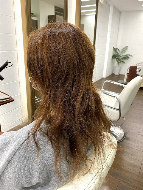 学芸大学美容室に、Hair Esthe Hi-Deは、あります。学芸大学美容院に、Hair Esthe Hi-Deはあります。Hair Esthe Hi-Deは目黒区学芸大学駅近くの美容室です。祐天寺美容室近くにも、Hair Esthe Hi-Deはあります。祐天寺美容院近くにも、Hair Esthe Hi-Deはあります。Hair Esthe Hi-Deは目黒区学芸大学駅近くの美容院です。Hair Esthe Hi-Deは髪にやさしく、が綺麗に艶髪になります。Hair Esthe Hi-Deカットがとても上手いです。得にボブやショートスタイルが得意で、スタイルがより立体的になります。なので立体感カットが、お客様に人気です。切りっぱなしボブやマッシュショートも得意です。カラーも評判よく、ニューアマトラカラーがお客様に高評価です。オーガニックなヘアカラー　香草カラー色葉も人気です。主に40代のお客様が多いです。40代ボブや40代ショートも得意です。脱白髪染めカラーも好評です。パーマもとても上手く、　クリープパーマがお客様に高評価クリープパーマしながら、髪は綺麗になります。Hair Esthe Hi-Deは、オープンした2003年からヘッドスパ「クリームバスヘアエステ」を提供しています。ヘッドスパ「クリームバスヘアエステ」は、頭皮の汚れを落とし且つ頭皮の保湿効果もあり髪に栄養を与え、艶々になります。プレミアム髪質改善トリートメントで、「イオンコネクト・トリートメント」も大好評です。コロナ感染対策を万全にしております。新型コロナウイルス感染拡大防止を徹底して、お客様が安心して来店出来るようにしております。お客様同士が接触しないよう、サロン自体を個室的にしています。