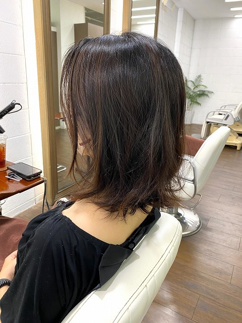 学芸大学美容室に、Hair Esthe Hi-Deは、あります。学芸大学美容院に、Hair Esthe Hi-Deはあります。Hair Esthe Hi-Deは目黒区学芸大学駅近くの美容室です。祐天寺美容室近くにも、Hair Esthe Hi-Deはあります。祐天寺美容院近くにも、Hair Esthe Hi-Deはあります。Hair Esthe Hi-Deは目黒区学芸大学駅近くの美容院です。Hair Esthe Hi-Deは髪にやさしく、が綺麗に艶髪になります。Hair Esthe Hi-Deカットがとても上手いです。得にボブやショートスタイルが得意で、スタイルがより立体的になります。なので立体感カットが、お客様に人気です。切りっぱなしボブやマッシュショートも得意です。カラーも評判よく、ニューアマトラカラーがお客様に高評価です。オーガニックなヘアカラー　香草カラー色葉も人気です。主に40代のお客様が多いです。40代ボブや40代ショートも得意です。脱白髪染めカラーも好評です。パーマもとても上手く、　クリープパーマがお客様に高評価クリープパーマしながら、髪は綺麗になります。Hair Esthe Hi-Deは、オープンした2003年からヘッドスパ「クリームバスヘアエステ」を提供しています。ヘッドスパ「クリームバスヘアエステ」は、頭皮の汚れを落とし且つ頭皮の保湿効果もあり髪に栄養を与え、艶々になります。プレミアム髪質改善トリートメントで、「イオンコネクト・トリートメント」も大好評です。コロナ感染対策を万全にしております。新型コロナウイルス感染拡大防止を徹底して、お客様が安心して来店出来るようにしております。お客様同士が接触しないよう、サロン自体を個室的にしています。