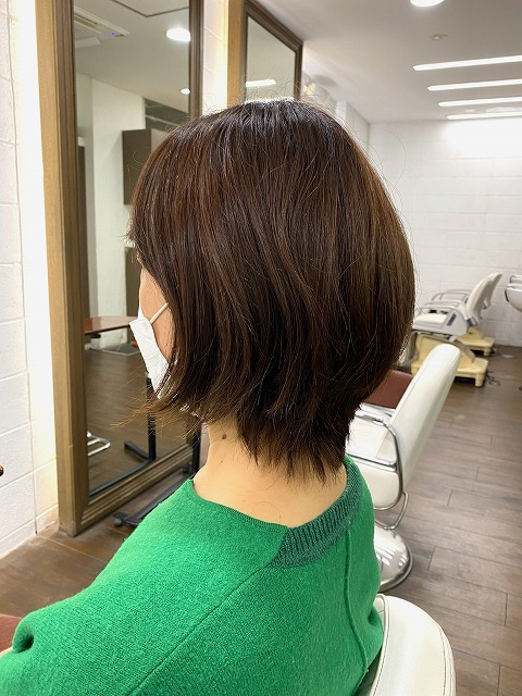 学芸大学美容室に、Hair Esthe Hi-Deは、あります。学芸大学美容院に、Hair Esthe Hi-Deはあります。Hair Esthe Hi-Deは目黒区学芸大学駅近くの美容室です。祐天寺美容室近くにも、Hair Esthe Hi-Deはあります。祐天寺美容院近くにも、Hair Esthe Hi-Deはあります。Hair Esthe Hi-Deは目黒区学芸大学駅近くの美容院です。Hair Esthe Hi-Deは髪にやさしく、が綺麗に艶髪になります。Hair Esthe Hi-Deカットがとても上手いです。得にボブやショートスタイルが得意で、スタイルがより立体的になります。なので立体感カットが、お客様に人気です。切りっぱなしボブやマッシュショートも得意です。カラーも評判よく、ニューアマトラカラーがお客様に高評価です。オーガニックなヘアカラー　香草カラー色葉も人気です。主に40代のお客様が多いです。40代ボブや40代ショートも得意です。脱白髪染めカラーも好評です。パーマもとても上手く、　クリープパーマがお客様に高評価クリープパーマしながら、髪は綺麗になります。Hair Esthe Hi-Deは、オープンした2003年からヘッドスパ「クリームバスヘアエステ」を提供しています。ヘッドスパ「クリームバスヘアエステ」は、頭皮の汚れを落とし且つ頭皮の保湿効果もあり髪に栄養を与え、艶々になります。プレミアム髪質改善トリートメントで、「イオンコネクト・トリートメント」も大好評です。コロナ感染対策を万全にしております。新型コロナウイルス感染拡大防止を徹底して、お客様が安心して来店出来るようにしております。お客様同士が接触しないよう、サロン自体を個室的にしています。