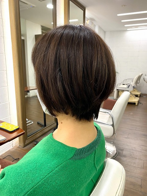 学芸大学美容室に、Hair Esthe Hi-Deは、あります。学芸大学美容院に、Hair Esthe Hi-Deはあります。Hair Esthe Hi-Deは目黒区学芸大学駅近くの美容室です。祐天寺美容室近くにも、Hair Esthe Hi-Deはあります。祐天寺美容院近くにも、Hair Esthe Hi-Deはあります。Hair Esthe Hi-Deは目黒区学芸大学駅近くの美容院です。Hair Esthe Hi-Deは髪にやさしく、が綺麗に艶髪になります。Hair Esthe Hi-Deカットがとても上手いです。得にボブやショートスタイルが得意で、スタイルがより立体的になります。なので立体感カットが、お客様に人気です。切りっぱなしボブやマッシュショートも得意です。カラーも評判よく、ニューアマトラカラーがお客様に高評価です。オーガニックなヘアカラー　香草カラー色葉も人気です。主に40代のお客様が多いです。40代ボブや40代ショートも得意です。脱白髪染めカラーも好評です。パーマもとても上手く、　クリープパーマがお客様に高評価クリープパーマしながら、髪は綺麗になります。Hair Esthe Hi-Deは、オープンした2003年からヘッドスパ「クリームバスヘアエステ」を提供しています。ヘッドスパ「クリームバスヘアエステ」は、頭皮の汚れを落とし且つ頭皮の保湿効果もあり髪に栄養を与え、艶々になります。プレミアム髪質改善トリートメントで、「イオンコネクト・トリートメント」も大好評です。コロナ感染対策を万全にしております。新型コロナウイルス感染拡大防止を徹底して、お客様が安心して来店出来るようにしております。お客様同士が接触しないよう、サロン自体を個室的にしています。