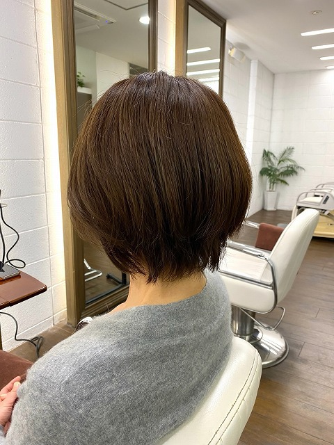 学芸大学美容室に、Hair Esthe Hi-Deは、あります。学芸大学美容院に、Hair Esthe Hi-Deはあります。Hair Esthe Hi-Deは目黒区学芸大学駅近くの美容室です。祐天寺美容室近くにも、Hair Esthe Hi-Deはあります。祐天寺美容院近くにも、Hair Esthe Hi-Deはあります。Hair Esthe Hi-Deは目黒区学芸大学駅近くの美容院です。Hair Esthe Hi-Deは髪にやさしく、が綺麗に艶髪になります。Hair Esthe Hi-Deカットがとても上手いです。得にボブやショートスタイルが得意で、スタイルがより立体的になります。なので立体感カットが、お客様に人気です。切りっぱなしボブやマッシュショートも得意です。カラーも評判よく、ニューアマトラカラーがお客様に高評価です。オーガニックなヘアカラー　香草カラー色葉も人気です。主に40代のお客様が多いです。40代ボブや40代ショートも得意です。脱白髪染めカラーも好評です。パーマもとても上手く、　クリープパーマがお客様に高評価クリープパーマしながら、髪は綺麗になります。Hair Esthe Hi-Deは、オープンした2003年からヘッドスパ「クリームバスヘアエステ」を提供しています。ヘッドスパ「クリームバスヘアエステ」は、頭皮の汚れを落とし且つ頭皮の保湿効果もあり髪に栄養を与え、艶々になります。プレミアム髪質改善トリートメントで、「イオンコネクト・トリートメント」も大好評です。コロナ感染対策を万全にしております。新型コロナウイルス感染拡大防止を徹底して、お客様が安心して来店出来るようにしております。お客様同士が接触しないよう、サロン自体を個室的にしています。