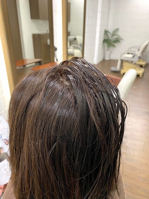 学芸大学美容室に、Hair Esthe Hi-Deは、あります。学芸大学美容院に、Hair Esthe Hi-Deはあります。Hair Esthe Hi-Deは目黒区学芸大学駅近くの美容室です。祐天寺美容室近くにも、Hair Esthe Hi-Deはあります。祐天寺美容院近くにも、Hair Esthe Hi-Deはあります。Hair Esthe Hi-Deは目黒区学芸大学駅近くの美容院です。Hair Esthe Hi-Deは髪にやさしく、が綺麗に艶髪になります。Hair Esthe Hi-Deカットがとても上手いです。得にボブやショートスタイルが得意で、スタイルがより立体的になります。なので立体感カットが、お客様に人気です。切りっぱなしボブやマッシュショートも得意です。カラーも評判よく、ニューアマトラカラーがお客様に高評価です。オーガニックなヘアカラー　香草カラー色葉も人気です。主に40代のお客様が多いです。40代ボブや40代ショートも得意です。脱白髪染めカラーも好評です。パーマもとても上手く、　クリープパーマがお客様に高評価クリープパーマしながら、髪は綺麗になります。Hair Esthe Hi-Deは、オープンした2003年からヘッドスパ「クリームバスヘアエステ」を提供しています。ヘッドスパ「クリームバスヘアエステ」は、頭皮の汚れを落とし且つ頭皮の保湿効果もあり髪に栄養を与え、艶々になります。プレミアム髪質改善トリートメントで、「イオンコネクト・トリートメント」も大好評です。コロナ感染対策を万全にしております。新型コロナウイルス感染拡大防止を徹底して、お客様が安心して来店出来るようにしております。お客様同士が接触しないよう、サロン自体を個室的にしています。