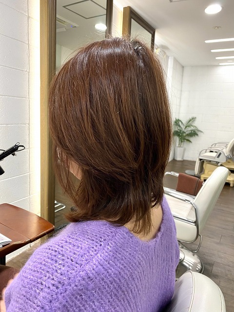 学芸大学美容室に、Hair Esthe Hi-Deは、あります。学芸大学美容院に、Hair Esthe Hi-Deはあります。Hair Esthe Hi-Deは目黒区学芸大学駅近くの美容室です。祐天寺美容室近くにも、Hair Esthe Hi-Deはあります。祐天寺美容院近くにも、Hair Esthe Hi-Deはあります。Hair Esthe Hi-Deは目黒区学芸大学駅近くの美容院です。Hair Esthe Hi-Deは髪にやさしく、が綺麗に艶髪になります。Hair Esthe Hi-Deカットがとても上手いです。得にボブやショートスタイルが得意で、スタイルがより立体的になります。なので立体感カットが、お客様に人気です。切りっぱなしボブやマッシュショートも得意です。カラーも評判よく、ニューアマトラカラーがお客様に高評価です。オーガニックなヘアカラー　香草カラー色葉も人気です。主に40代のお客様が多いです。40代ボブや40代ショートも得意です。脱白髪染めカラーも好評です。パーマもとても上手く、　クリープパーマがお客様に高評価クリープパーマしながら、髪は綺麗になります。Hair Esthe Hi-Deは、オープンした2003年からヘッドスパ「クリームバスヘアエステ」を提供しています。ヘッドスパ「クリームバスヘアエステ」は、頭皮の汚れを落とし且つ頭皮の保湿効果もあり髪に栄養を与え、艶々になります。プレミアム髪質改善トリートメントで、「イオンコネクト・トリートメント」も大好評です。コロナ感染対策を万全にしております。新型コロナウイルス感染拡大防止を徹底して、お客様が安心して来店出来るようにしております。お客様同士が接触しないよう、サロン自体を個室的にしています。