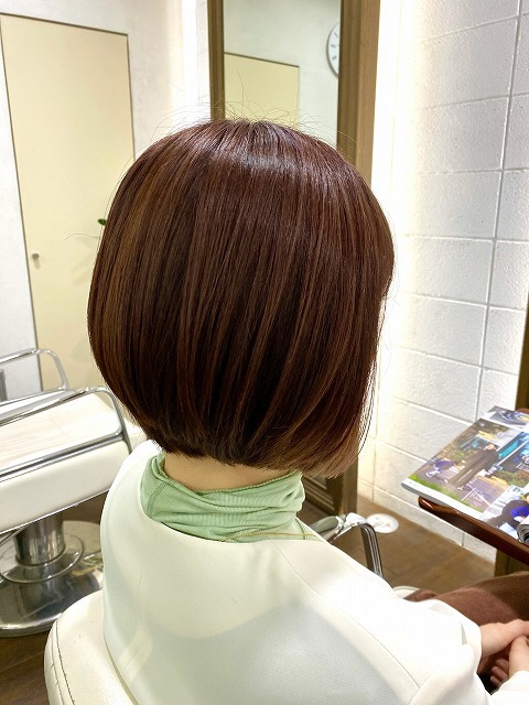 学芸大学美容室に、Hair Esthe Hi-Deは、あります。学芸大学美容院に、Hair Esthe Hi-Deはあります。Hair Esthe Hi-Deは目黒区学芸大学駅近くの美容室です。祐天寺美容室近くにも、Hair Esthe Hi-Deはあります。祐天寺美容院近くにも、Hair Esthe Hi-Deはあります。Hair Esthe Hi-Deは目黒区学芸大学駅近くの美容院です。Hair Esthe Hi-Deは髪にやさしく、が綺麗に艶髪になります。Hair Esthe Hi-Deカットがとても上手いです。得にボブやショートスタイルが得意で、スタイルがより立体的になります。なので立体感カットが、お客様に人気です。切りっぱなしボブやマッシュショートも得意です。カラーも評判よく、ニューアマトラカラーがお客様に高評価です。オーガニックなヘアカラー　香草カラー色葉も人気です。主に40代のお客様が多いです。40代ボブや40代ショートも得意です。脱白髪染めカラーも好評です。パーマもとても上手く、　クリープパーマがお客様に高評価クリープパーマしながら、髪は綺麗になります。Hair Esthe Hi-Deは、オープンした2003年からヘッドスパ「クリームバスヘアエステ」を提供しています。ヘッドスパ「クリームバスヘアエステ」は、頭皮の汚れを落とし且つ頭皮の保湿効果もあり髪に栄養を与え、艶々になります。プレミアム髪質改善トリートメントで、「イオンコネクト・トリートメント」も大好評です。コロナ感染対策を万全にしております。新型コロナウイルス感染拡大防止を徹底して、お客様が安心して来店出来るようにしております。お客様同士が接触しないよう、サロン自体を個室的にしています。