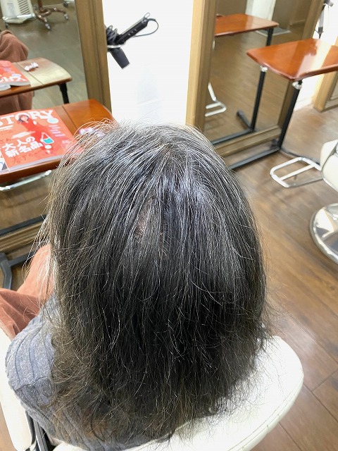 学芸大学美容室に、Hair Esthe Hi-Deは、あります。学芸大学美容院に、Hair Esthe Hi-Deはあります。Hair Esthe Hi-Deは目黒区学芸大学駅近くの美容室です。祐天寺美容室近くにも、Hair Esthe Hi-Deはあります。祐天寺美容院近くにも、Hair Esthe Hi-Deはあります。Hair Esthe Hi-Deは目黒区学芸大学駅近くの美容院です。Hair Esthe Hi-Deは髪にやさしく、が綺麗に艶髪になります。Hair Esthe Hi-Deカットがとても上手いです。得にボブやショートスタイルが得意で、スタイルがより立体的になります。なので立体感カットが、お客様に人気です。切りっぱなしボブやマッシュショートも得意です。カラーも評判よく、ニューアマトラカラーがお客様に高評価です。オーガニックなヘアカラー　香草カラー色葉も人気です。主に40代のお客様が多いです。40代ボブや40代ショートも得意です。脱白髪染めカラーも好評です。パーマもとても上手く、　クリープパーマがお客様に高評価クリープパーマしながら、髪は綺麗になります。Hair Esthe Hi-Deは、オープンした2003年からヘッドスパ「クリームバスヘアエステ」を提供しています。ヘッドスパ「クリームバスヘアエステ」は、頭皮の汚れを落とし且つ頭皮の保湿効果もあり髪に栄養を与え、艶々になります。プレミアム髪質改善トリートメントで、「イオンコネクト・トリートメント」も大好評です。コロナ感染対策を万全にしております。新型コロナウイルス感染拡大防止を徹底して、お客様が安心して来店出来るようにしております。お客様同士が接触しないよう、サロン自体を個室的にしています。