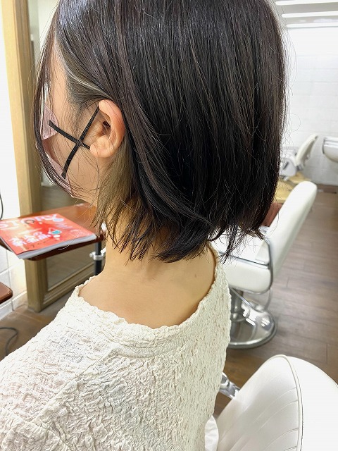 学芸大学美容室に、Hair Esthe Hi-Deは、あります。学芸大学美容院に、Hair Esthe Hi-Deはあります。Hair Esthe Hi-Deは目黒区学芸大学駅近くの美容室です。祐天寺美容室近くにも、Hair Esthe Hi-Deはあります。祐天寺美容院近くにも、Hair Esthe Hi-Deはあります。Hair Esthe Hi-Deは目黒区学芸大学駅近くの美容院です。Hair Esthe Hi-Deは髪にやさしく、が綺麗に艶髪になります。Hair Esthe Hi-Deカットがとても上手いです。得にボブやショートスタイルが得意で、スタイルがより立体的になります。なので立体感カットが、お客様に人気です。切りっぱなしボブやマッシュショートも得意です。カラーも評判よく、ニューアマトラカラーがお客様に高評価です。オーガニックなヘアカラー　香草カラー色葉も人気です。主に40代のお客様が多いです。40代ボブや40代ショートも得意です。脱白髪染めカラーも好評です。パーマもとても上手く、　クリープパーマがお客様に高評価クリープパーマしながら、髪は綺麗になります。Hair Esthe Hi-Deは、オープンした2003年からヘッドスパ「クリームバスヘアエステ」を提供しています。ヘッドスパ「クリームバスヘアエステ」は、頭皮の汚れを落とし且つ頭皮の保湿効果もあり髪に栄養を与え、艶々になります。プレミアム髪質改善トリートメントで、「イオンコネクト・トリートメント」も大好評です。コロナ感染対策を万全にしております。新型コロナウイルス感染拡大防止を徹底して、お客様が安心して来店出来るようにしております。お客様同士が接触しないよう、サロン自体を個室的にしています。