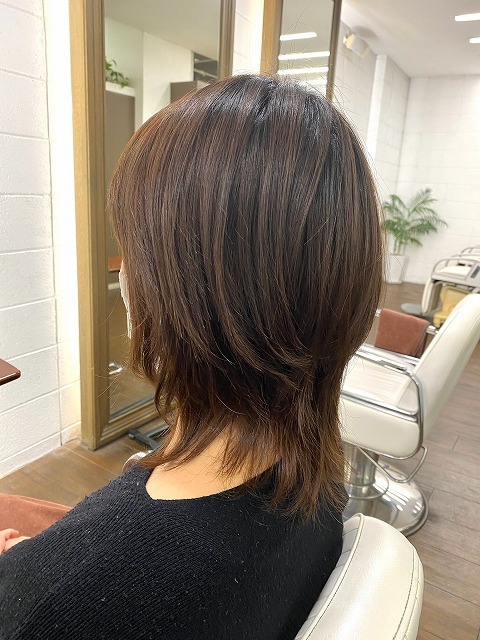 学芸大学美容室に、Hair Esthe Hi-Deは、あります。学芸大学美容院に、Hair Esthe Hi-Deはあります。Hair Esthe Hi-Deは目黒区学芸大学駅近くの美容室です。祐天寺美容室近くにも、Hair Esthe Hi-Deはあります。祐天寺美容院近くにも、Hair Esthe Hi-Deはあります。Hair Esthe Hi-Deは目黒区学芸大学駅近くの美容院です。Hair Esthe Hi-Deは髪にやさしく、が綺麗に艶髪になります。Hair Esthe Hi-Deカットがとても上手いです。得にボブやショートスタイルが得意で、スタイルがより立体的になります。なので立体感カットが、お客様に人気です。切りっぱなしボブやマッシュショートも得意です。カラーも評判よく、ニューアマトラカラーがお客様に高評価です。オーガニックなヘアカラー　香草カラー色葉も人気です。主に40代のお客様が多いです。40代ボブや40代ショートも得意です。脱白髪染めカラーも好評です。パーマもとても上手く、　クリープパーマがお客様に高評価クリープパーマしながら、髪は綺麗になります。Hair Esthe Hi-Deは、オープンした2003年からヘッドスパ「クリームバスヘアエステ」を提供しています。ヘッドスパ「クリームバスヘアエステ」は、頭皮の汚れを落とし且つ頭皮の保湿効果もあり髪に栄養を与え、艶々になります。プレミアム髪質改善トリートメントで、「イオンコネクト・トリートメント」も大好評です。コロナ感染対策を万全にしております。新型コロナウイルス感染拡大防止を徹底して、お客様が安心して来店出来るようにしております。お客様同士が接触しないよう、サロン自体を個室的にしています。