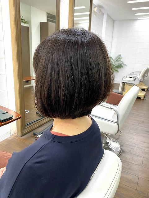 学芸大学美容室に、Hair Esthe Hi-Deは、あります。学芸大学美容院に、Hair Esthe Hi-Deはあります。Hair Esthe Hi-Deは目黒区学芸大学駅近くの美容室です。祐天寺美容室近くにも、Hair Esthe Hi-Deはあります。祐天寺美容院近くにも、Hair Esthe Hi-Deはあります。Hair Esthe Hi-Deは目黒区学芸大学駅近くの美容院です。Hair Esthe Hi-Deは髪にやさしく、が綺麗に艶髪になります。Hair Esthe Hi-Deカットがとても上手いです。得にボブやショートスタイルが得意で、スタイルがより立体的になります。なので立体感カットが、お客様に人気です。切りっぱなしボブやマッシュショートも得意です。カラーも評判よく、ニューアマトラカラーがお客様に高評価です。オーガニックなヘアカラー　香草カラー色葉も人気です。主に40代のお客様が多いです。40代ボブや40代ショートも得意です。脱白髪染めカラーも好評です。パーマもとても上手く、　クリープパーマがお客様に高評価クリープパーマしながら、髪は綺麗になります。Hair Esthe Hi-Deは、オープンした2003年からヘッドスパ「クリームバスヘアエステ」を提供しています。ヘッドスパ「クリームバスヘアエステ」は、頭皮の汚れを落とし且つ頭皮の保湿効果もあり髪に栄養を与え、艶々になります。プレミアム髪質改善トリートメントで、「イオンコネクト・トリートメント」も大好評です。コロナ感染対策を万全にしております。新型コロナウイルス感染拡大防止を徹底して、お客様が安心して来店出来るようにしております。お客様同士が接触しないよう、サロン自体を個室的にしています。