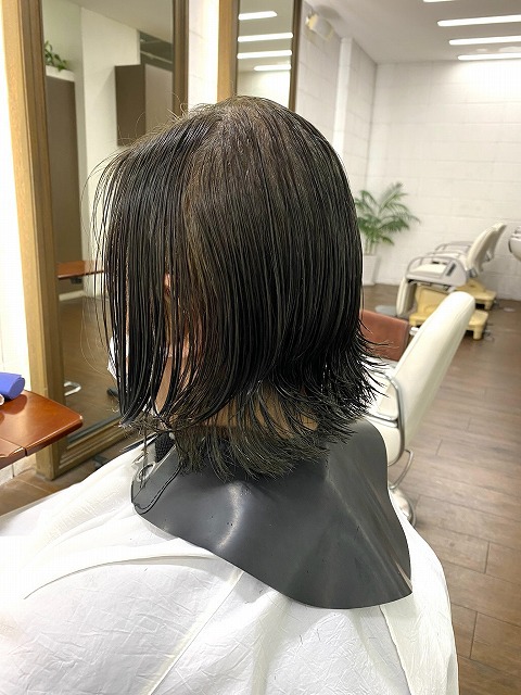 学芸大学美容室に、Hair Esthe Hi-Deは、あります。学芸大学美容院に、Hair Esthe Hi-Deはあります。Hair Esthe Hi-Deは目黒区学芸大学駅近くの美容室です。祐天寺美容室近くにも、Hair Esthe Hi-Deはあります。祐天寺美容院近くにも、Hair Esthe Hi-Deはあります。Hair Esthe Hi-Deは目黒区学芸大学駅近くの美容院です。Hair Esthe Hi-Deは髪にやさしく、が綺麗に艶髪になります。Hair Esthe Hi-Deカットがとても上手いです。得にボブやショートスタイルが得意で、スタイルがより立体的になります。なので立体感カットが、お客様に人気です。切りっぱなしボブやマッシュショートも得意です。カラーも評判よく、ニューアマトラカラーがお客様に高評価です。オーガニックなヘアカラー　香草カラー色葉も人気です。主に40代のお客様が多いです。40代ボブや40代ショートも得意です。脱白髪染めカラーも好評です。パーマもとても上手く、　クリープパーマがお客様に高評価クリープパーマしながら、髪は綺麗になります。Hair Esthe Hi-Deは、オープンした2003年からヘッドスパ「クリームバスヘアエステ」を提供しています。ヘッドスパ「クリームバスヘアエステ」は、頭皮の汚れを落とし且つ頭皮の保湿効果もあり髪に栄養を与え、艶々になります。プレミアム髪質改善トリートメントで、「イオンコネクト・トリートメント」も大好評です。コロナ感染対策を万全にしております。新型コロナウイルス感染拡大防止を徹底して、お客様が安心して来店出来るようにしております。お客様同士が接触しないよう、サロン自体を個室的にしています。