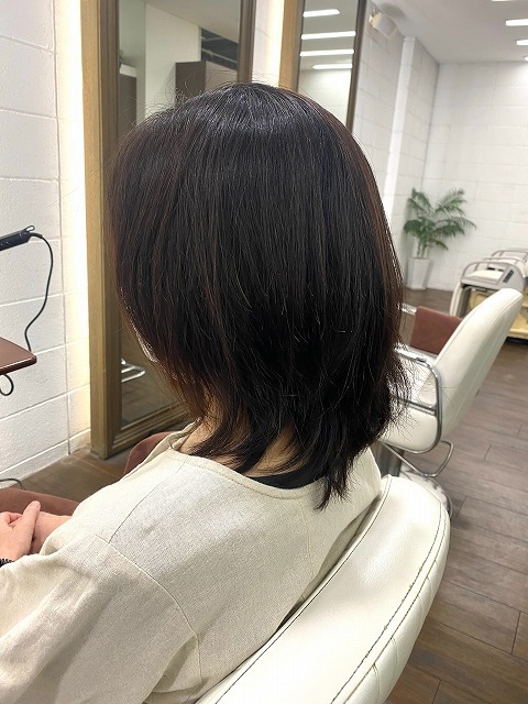 学芸大学美容室に、Hair Esthe Hi-Deは、あります。学芸大学美容院に、Hair Esthe Hi-Deはあります。Hair Esthe Hi-Deは目黒区学芸大学駅近くの美容室です。祐天寺美容室近くにも、Hair Esthe Hi-Deはあります。祐天寺美容院近くにも、Hair Esthe Hi-Deはあります。Hair Esthe Hi-Deは目黒区学芸大学駅近くの美容院です。Hair Esthe Hi-Deは髪にやさしく、が綺麗に艶髪になります。Hair Esthe Hi-Deカットがとても上手いです。得にボブやショートスタイルが得意で、スタイルがより立体的になります。なので立体感カットが、お客様に人気です。切りっぱなしボブやマッシュショートも得意です。カラーも評判よく、ニューアマトラカラーがお客様に高評価です。オーガニックなヘアカラー　香草カラー色葉も人気です。主に40代のお客様が多いです。40代ボブや40代ショートも得意です。脱白髪染めカラーも好評です。パーマもとても上手く、　クリープパーマがお客様に高評価クリープパーマしながら、髪は綺麗になります。Hair Esthe Hi-Deは、オープンした2003年からヘッドスパ「クリームバスヘアエステ」を提供しています。ヘッドスパ「クリームバスヘアエステ」は、頭皮の汚れを落とし且つ頭皮の保湿効果もあり髪に栄養を与え、艶々になります。プレミアム髪質改善トリートメントで、「イオンコネクト・トリートメント」も大好評です。コロナ感染対策を万全にしております。新型コロナウイルス感染拡大防止を徹底して、お客様が安心して来店出来るようにしております。お客様同士が接触しないよう、サロン自体を個室的にしています。