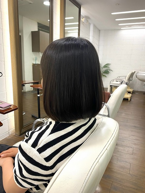 学芸大学美容室に、Hair Esthe Hi-Deは、あります。学芸大学美容院に、Hair Esthe Hi-Deはあります。Hair Esthe Hi-Deは目黒区学芸大学駅近くの美容室です。祐天寺美容室近くにも、Hair Esthe Hi-Deはあります。祐天寺美容院近くにも、Hair Esthe Hi-Deはあります。Hair Esthe Hi-Deは目黒区学芸大学駅近くの美容院です。Hair Esthe Hi-Deは髪にやさしく、が綺麗に艶髪になります。Hair Esthe Hi-Deカットがとても上手いです。得にボブやショートスタイルが得意で、スタイルがより立体的になります。なので立体感カットが、お客様に人気です。切りっぱなしボブやマッシュショートも得意です。カラーも評判よく、ニューアマトラカラーがお客様に高評価です。オーガニックなヘアカラー　香草カラー色葉も人気です。主に40代のお客様が多いです。40代ボブや40代ショートも得意です。脱白髪染めカラーも好評です。パーマもとても上手く、　クリープパーマがお客様に高評価クリープパーマしながら、髪は綺麗になります。Hair Esthe Hi-Deは、オープンした2003年からヘッドスパ「クリームバスヘアエステ」を提供しています。ヘッドスパ「クリームバスヘアエステ」は、頭皮の汚れを落とし且つ頭皮の保湿効果もあり髪に栄養を与え、艶々になります。プレミアム髪質改善トリートメントで、「イオンコネクト・トリートメント」も大好評です。コロナ感染対策を万全にしております。新型コロナウイルス感染拡大防止を徹底して、お客様が安心して来店出来るようにしております。お客様同士が接触しないよう、サロン自体を個室的にしています。