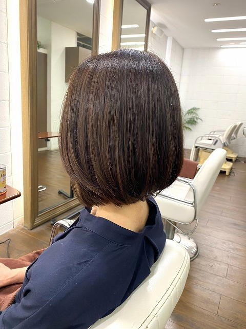 学芸大学美容室に、Hair Esthe Hi-Deは、あります。学芸大学美容院に、Hair Esthe Hi-Deはあります。Hair Esthe Hi-Deは目黒区学芸大学駅近くの美容室です。祐天寺美容室近くにも、Hair Esthe Hi-Deはあります。祐天寺美容院近くにも、Hair Esthe Hi-Deはあります。Hair Esthe Hi-Deは目黒区学芸大学駅近くの美容院です。Hair Esthe Hi-Deは髪にやさしく、が綺麗に艶髪になります。Hair Esthe Hi-Deカットがとても上手いです。得にボブやショートスタイルが得意で、スタイルがより立体的になります。なので立体感カットが、お客様に人気です。切りっぱなしボブやマッシュショートも得意です。カラーも評判よく、ニューアマトラカラーがお客様に高評価です。オーガニックなヘアカラー　香草カラー色葉も人気です。主に40代のお客様が多いです。40代ボブや40代ショートも得意です。脱白髪染めカラーも好評です。パーマもとても上手く、　クリープパーマがお客様に高評価クリープパーマしながら、髪は綺麗になります。Hair Esthe Hi-Deは、オープンした2003年からヘッドスパ「クリームバスヘアエステ」を提供しています。ヘッドスパ「クリームバスヘアエステ」は、頭皮の汚れを落とし且つ頭皮の保湿効果もあり髪に栄養を与え、艶々になります。プレミアム髪質改善トリートメントで、「イオンコネクト・トリートメント」も大好評です。コロナ感染対策を万全にしております。新型コロナウイルス感染拡大防止を徹底して、お客様が安心して来店出来るようにしております。お客様同士が接触しないよう、サロン自体を個室的にしています。